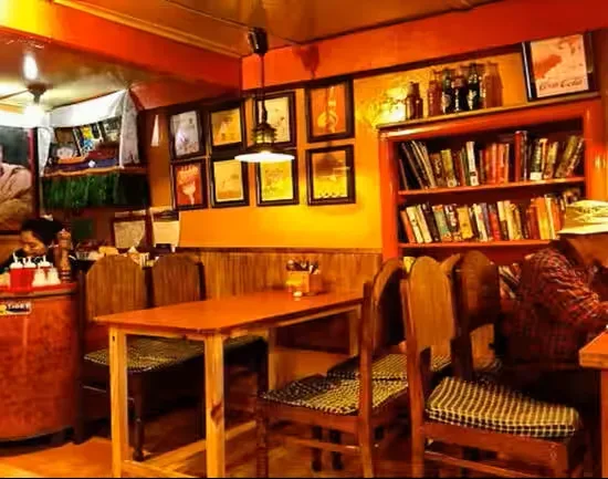 Four Season Cafe